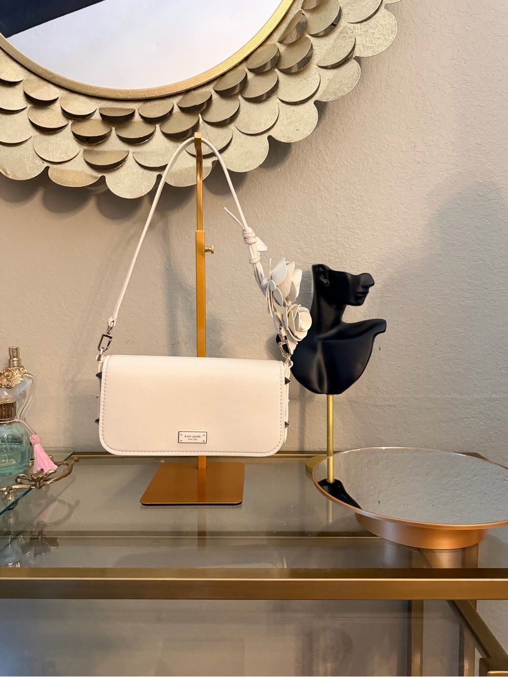 🌹 Kate spade White Leather Crossbody with Floral Strap Detail - Picture 5 of 8
